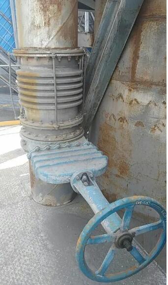 污水處理廠暗桿刀型閘閥使用現場